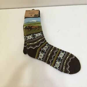 NEW WITH TAGS KEEP YOUR SOCKS ON! MENS LODGE SLIPPER SOCKS IN BISON PRINT